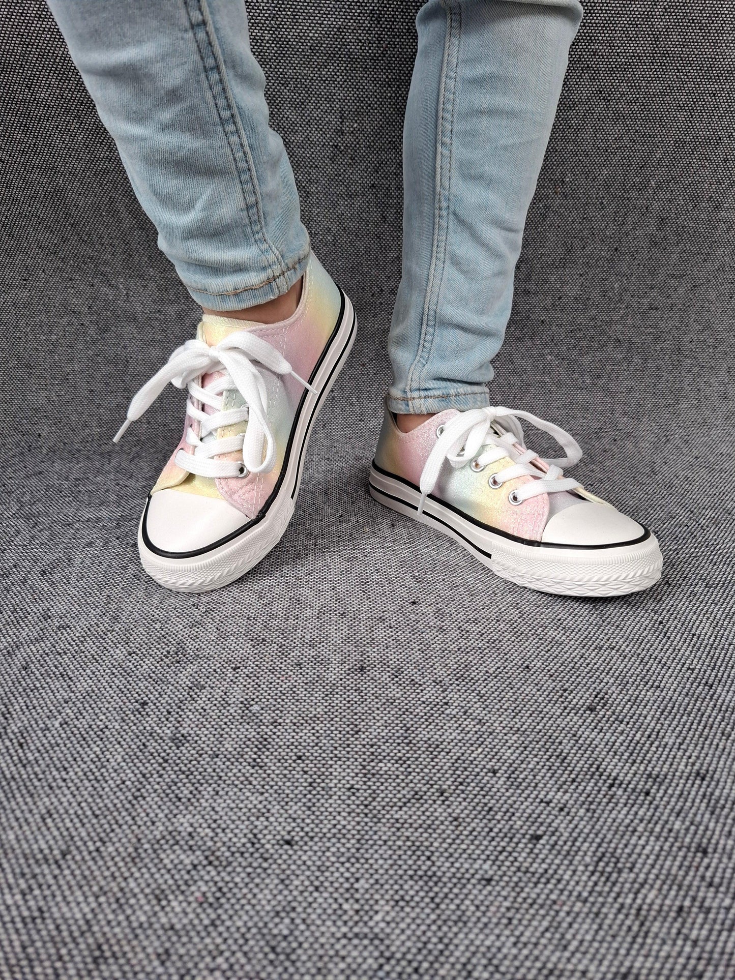 Chaussures baskets en toile pastel multicolores - Enfant Le Petit Placard