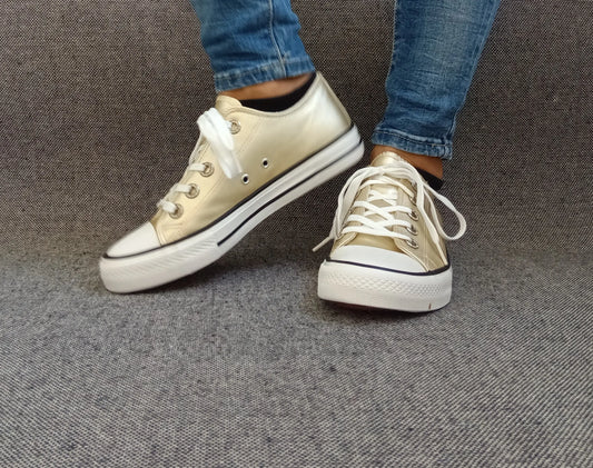 Baskets basses doré métallisées style Converse pour femme