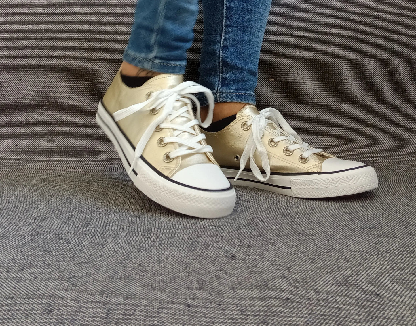 Semelle blanche baskets gold métallisées style Converse