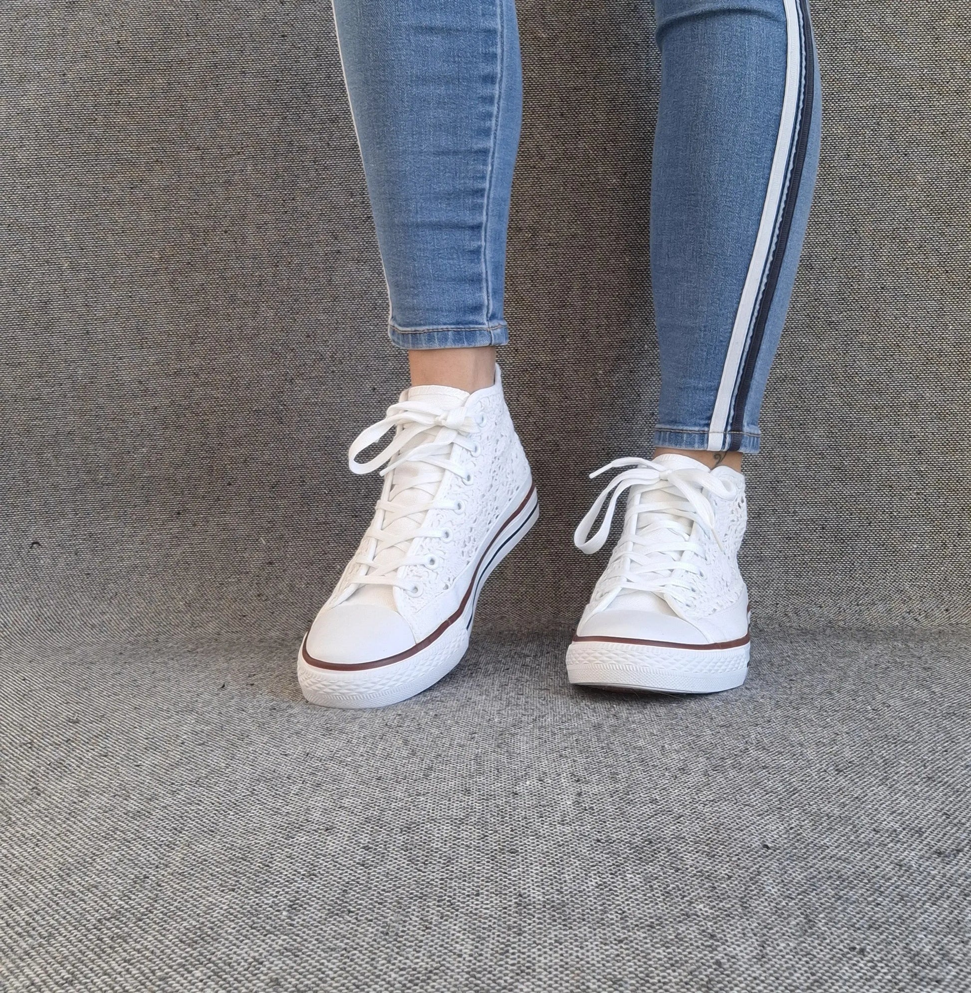 Baskets Hautes Dentelle Blanche Femme - Montantes Style Converse Le Petit Placard