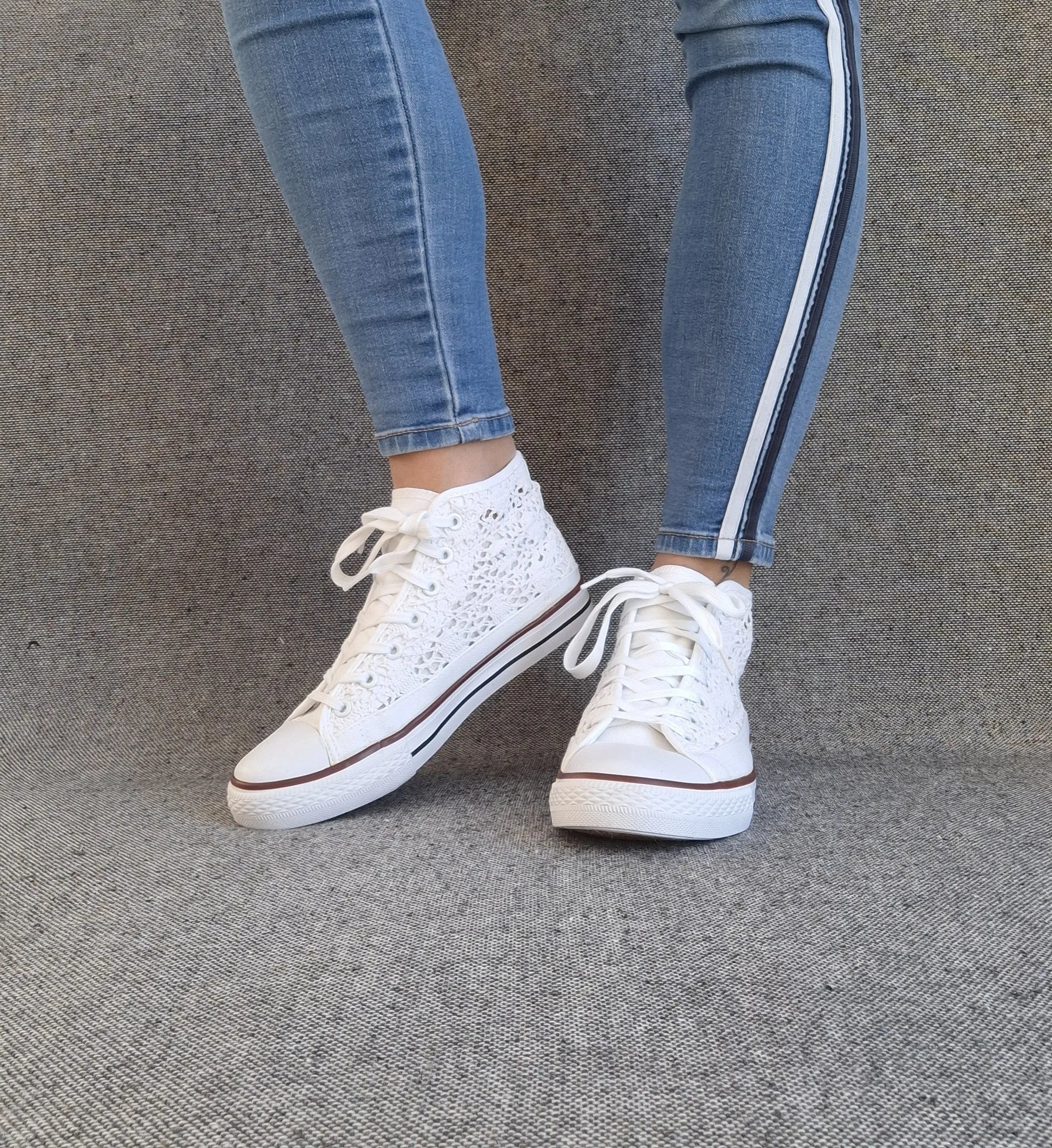 Baskets Hautes Dentelle Blanche Femme - Montantes Style Converse Le Petit Placard