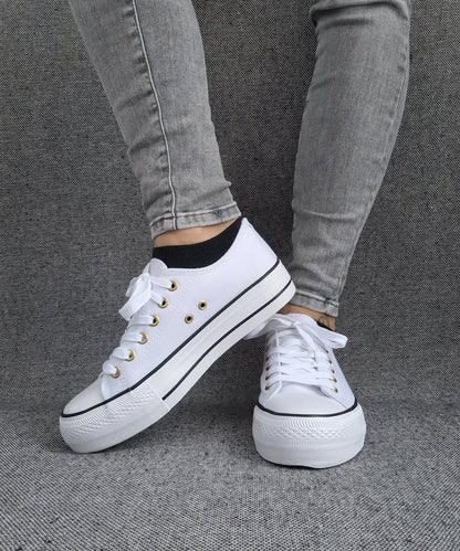 Chaussures baskets basses en toile blanche avec inscription “Amor” style converse Le Petit Placard