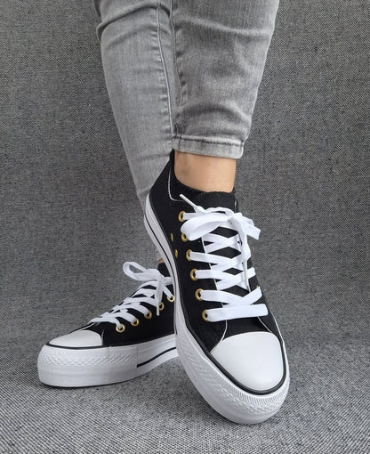 Chaussures baskets basses en toile noir avec inscription “Amor” style converse Le Petit Placard