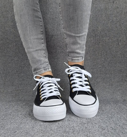 Chaussures baskets basses en toile noir avec inscription “Amor” style converse Le Petit Placard