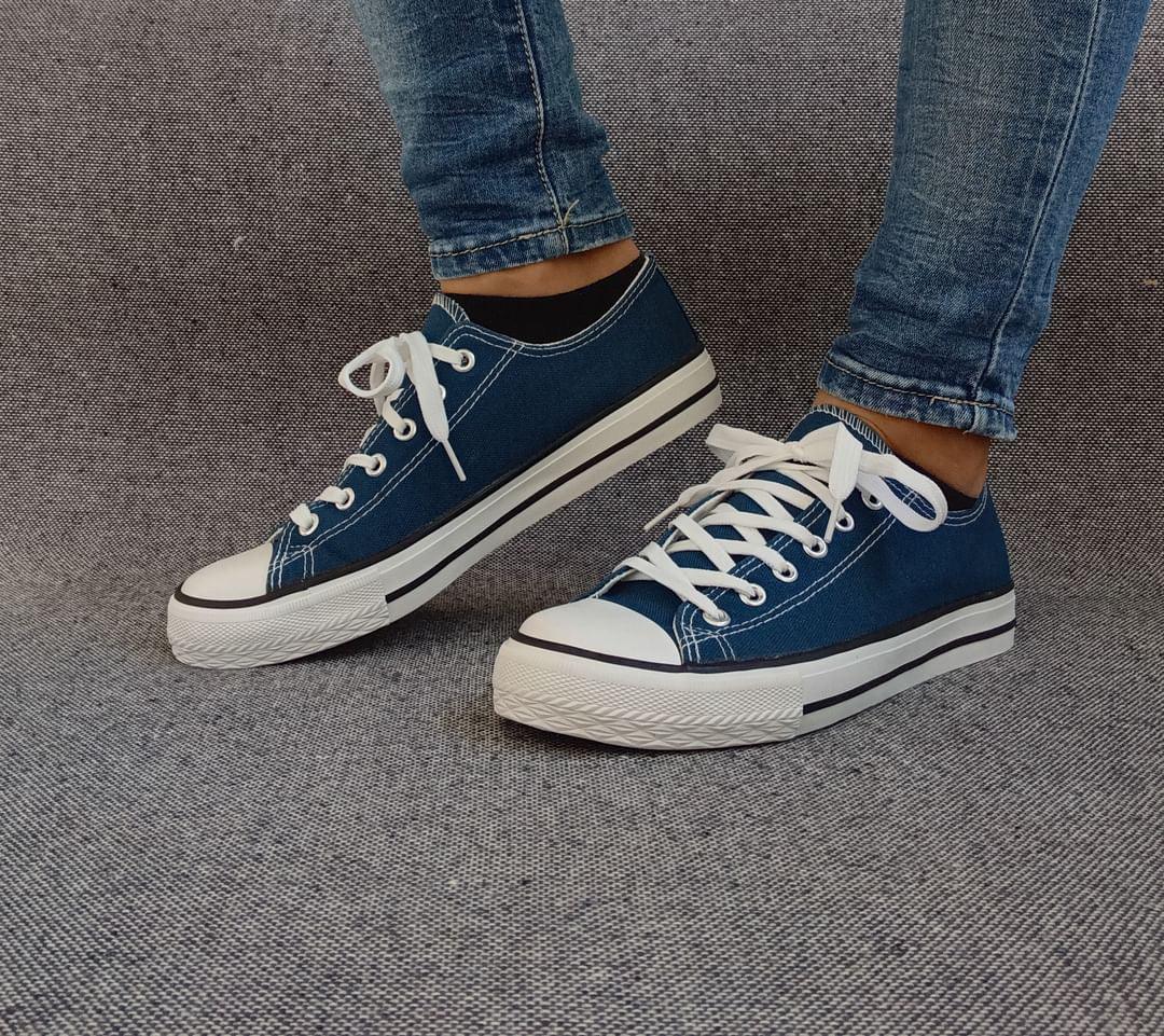 Chaussures baskets basses toile bleu pétrole style converse Le Petit Placard