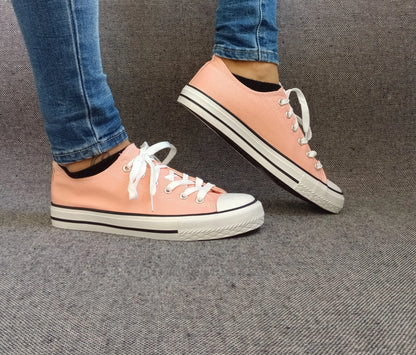 Chaussures baskets basses toile rose saumon style converse Le Petit Placard