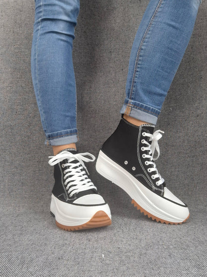 Chaussures baskets haute plate-forme toile couleur Noir et blanc Le Petit Placard