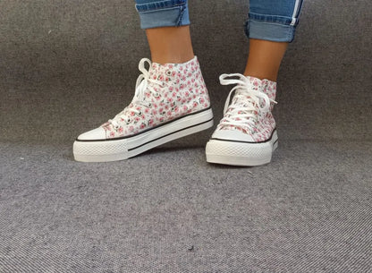 Baskets hautes motifs liberty fleurs roses en tissu type converse - Le Petit Placard