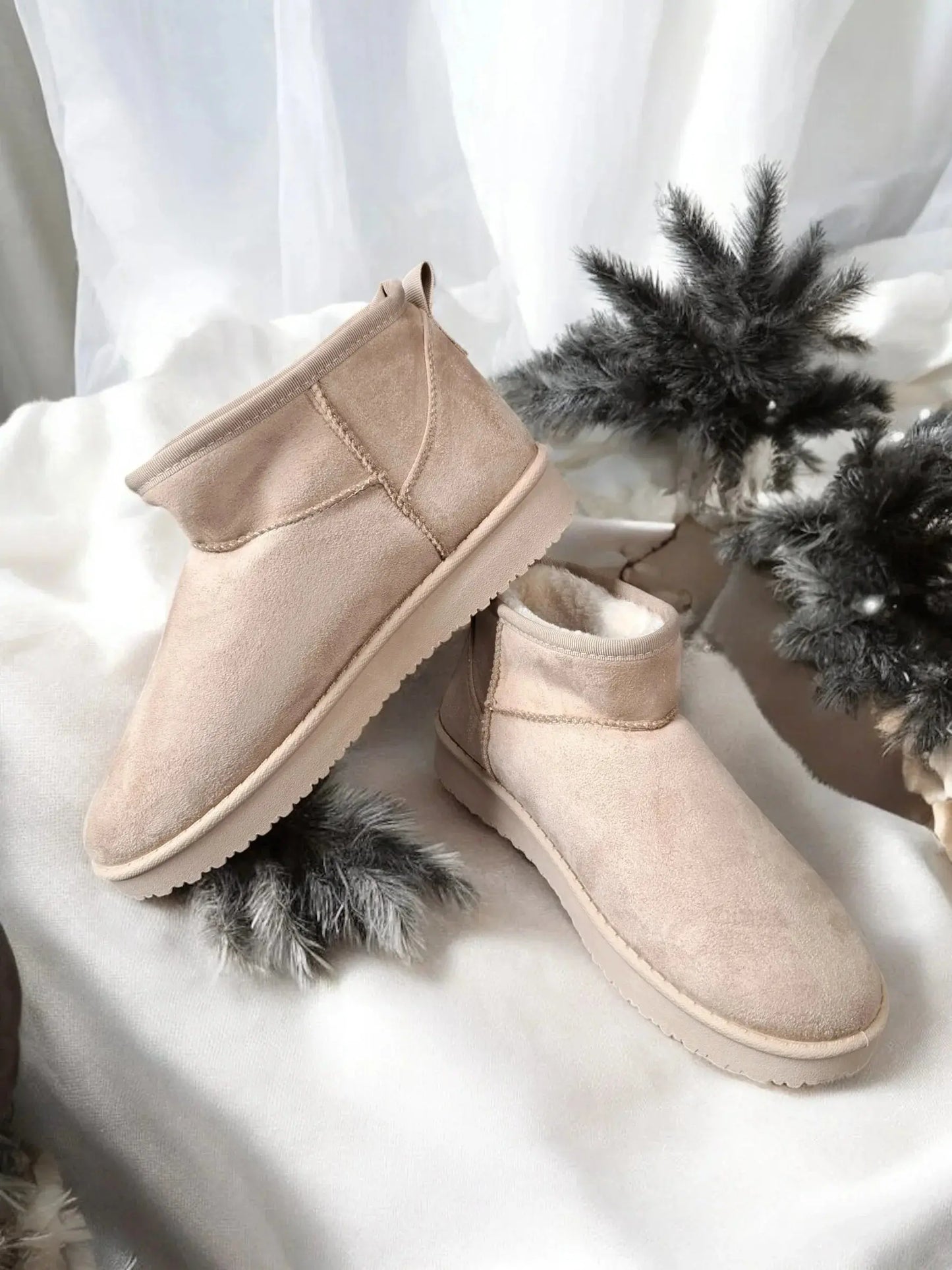 Bottines basses fourrées fausse fourrure beige Le Petit Placard