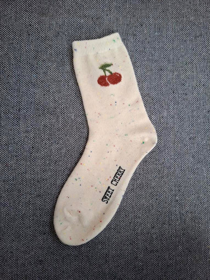 Paire de chaussettes blanches en coton à motif cerises Le Petit Placard