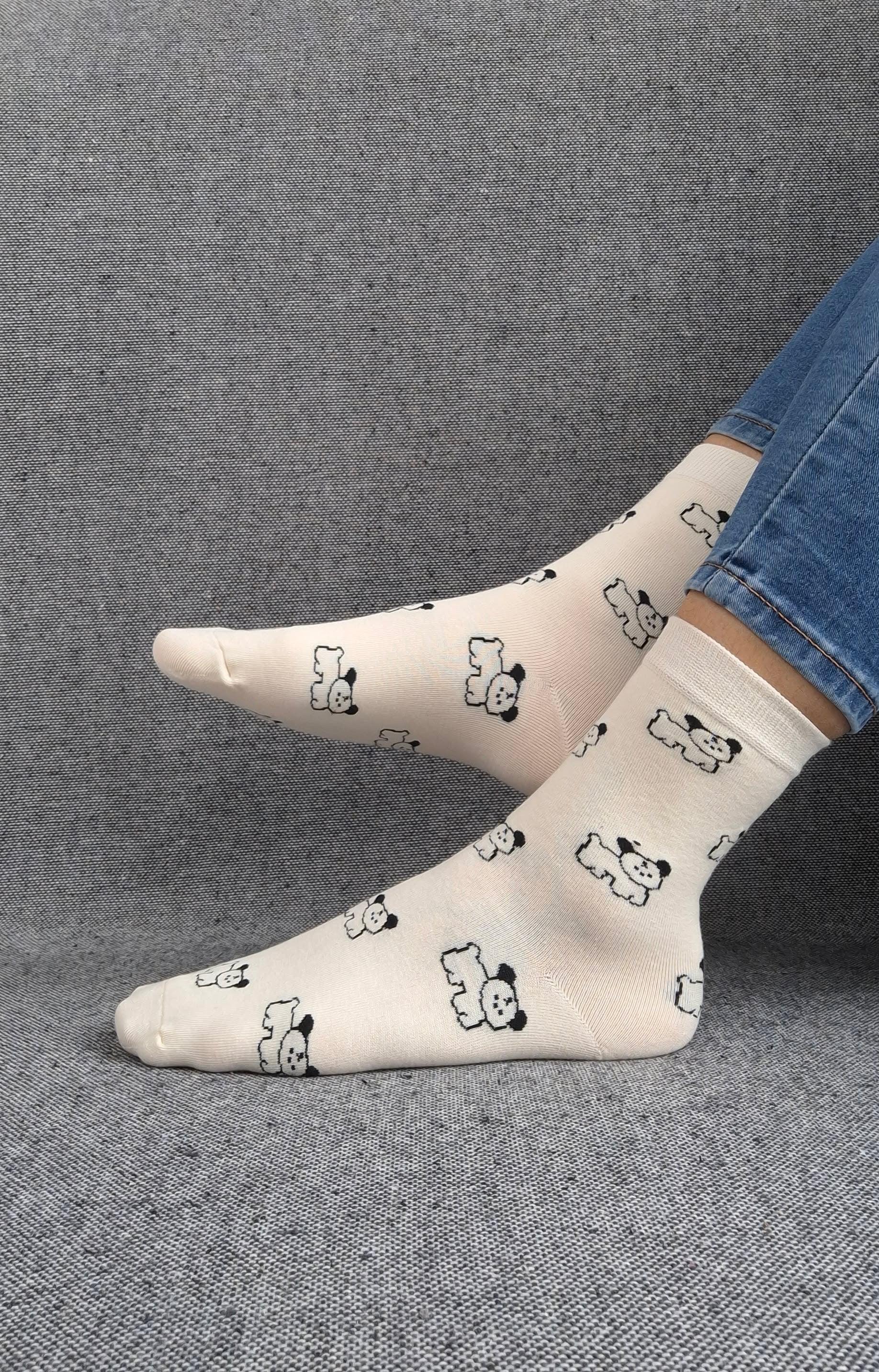 Paire de chaussettes blanches en coton à motifs chiens noirs Le Petit Placard
