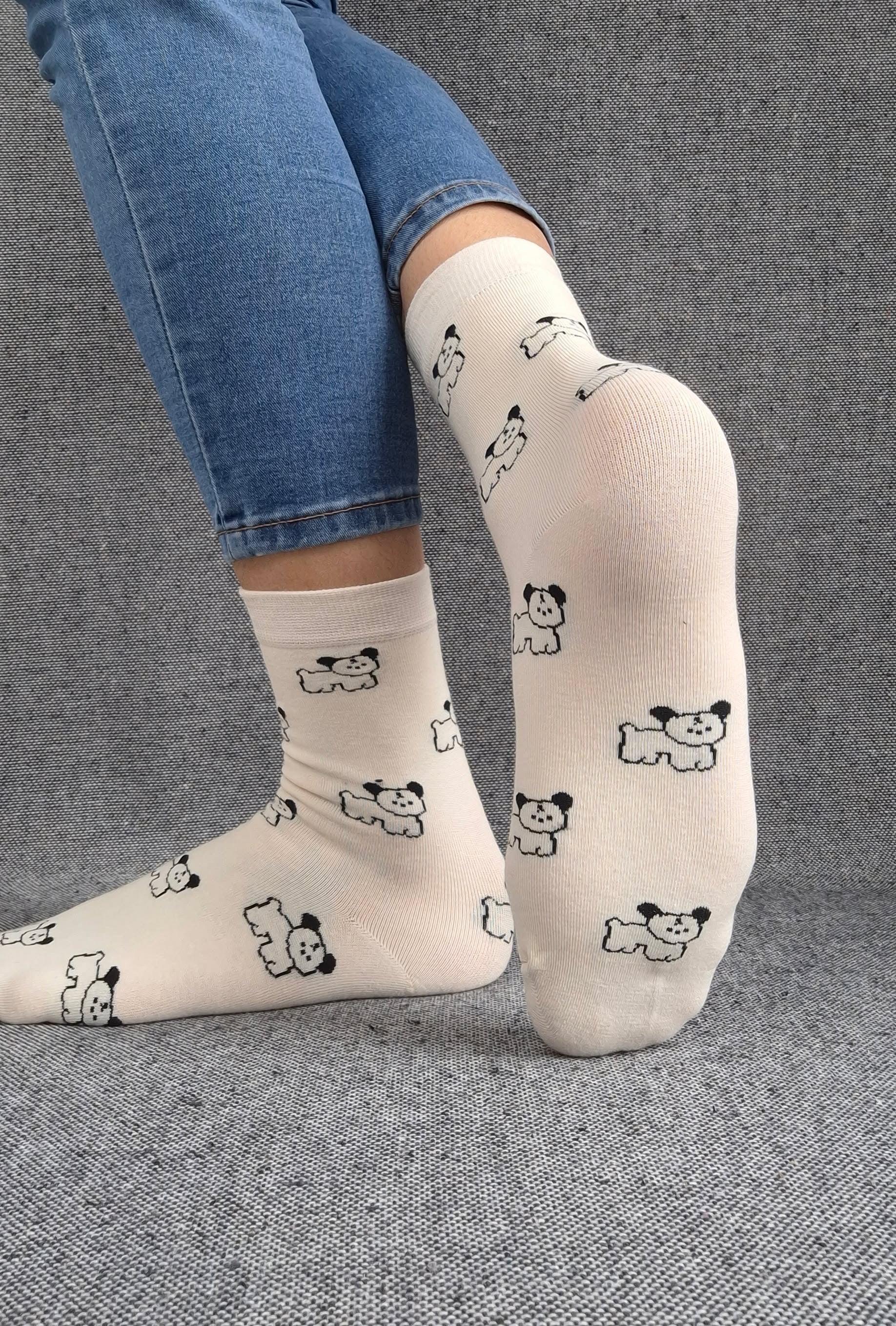 Paire de chaussettes blanches en coton à motifs chiens noirs Le Petit Placard