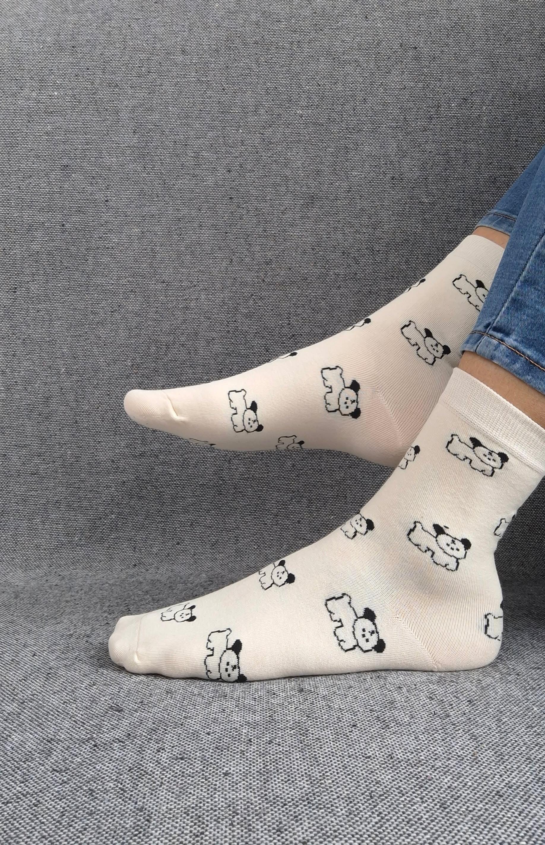 Paire de chaussettes blanches en coton à motifs chiens noirs Le Petit Placard