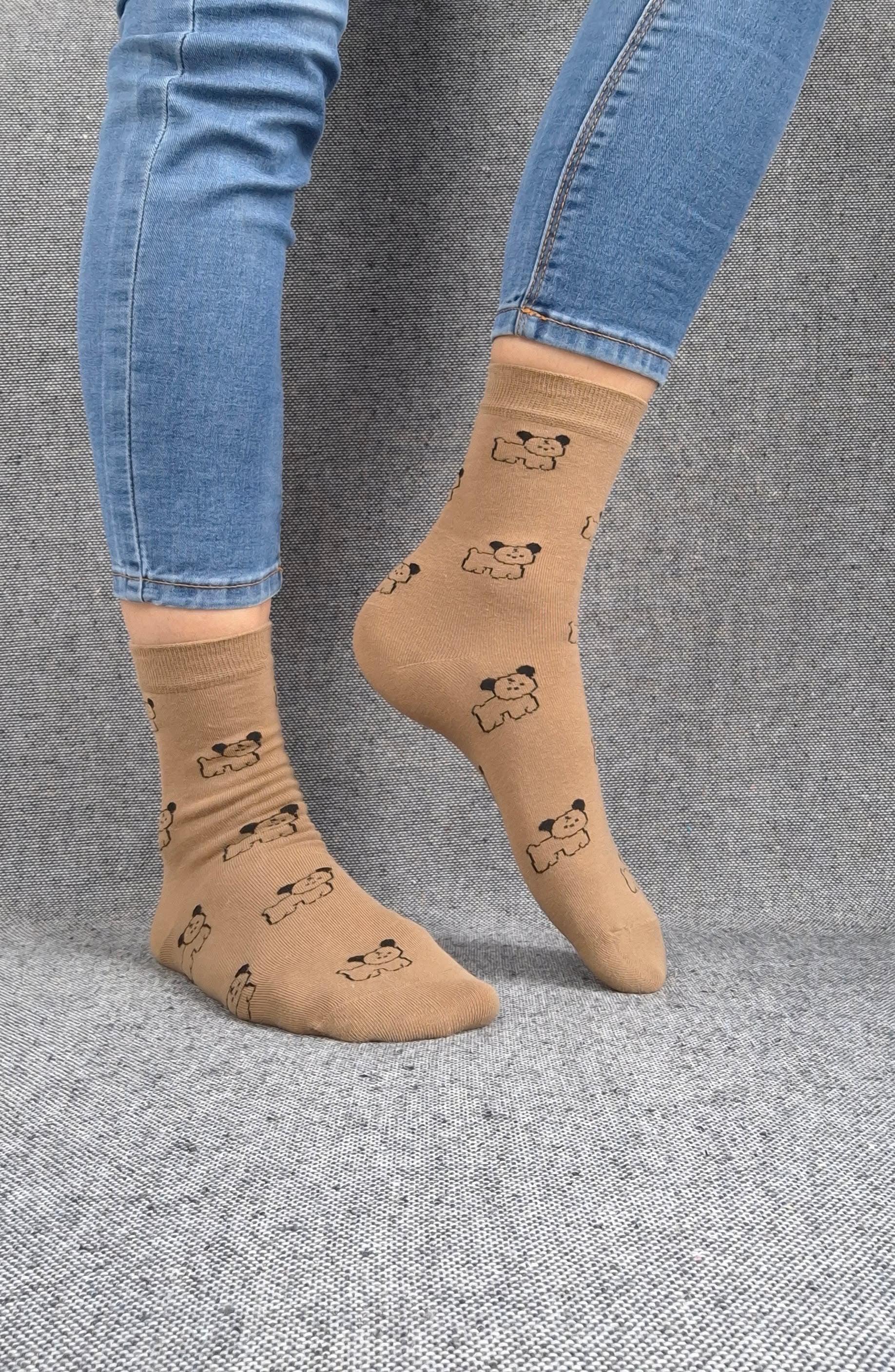 Paire de chaussettes marrons en coton à motifs chiens noirs Le Petit Placard