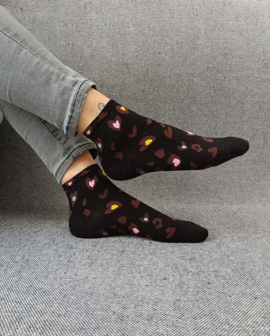 Paire de chaussettes noires en coton à motifs coeurs colorés Le Petit Placard