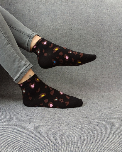 Paire de chaussettes noires en coton à motifs coeurs colorés Le Petit Placard