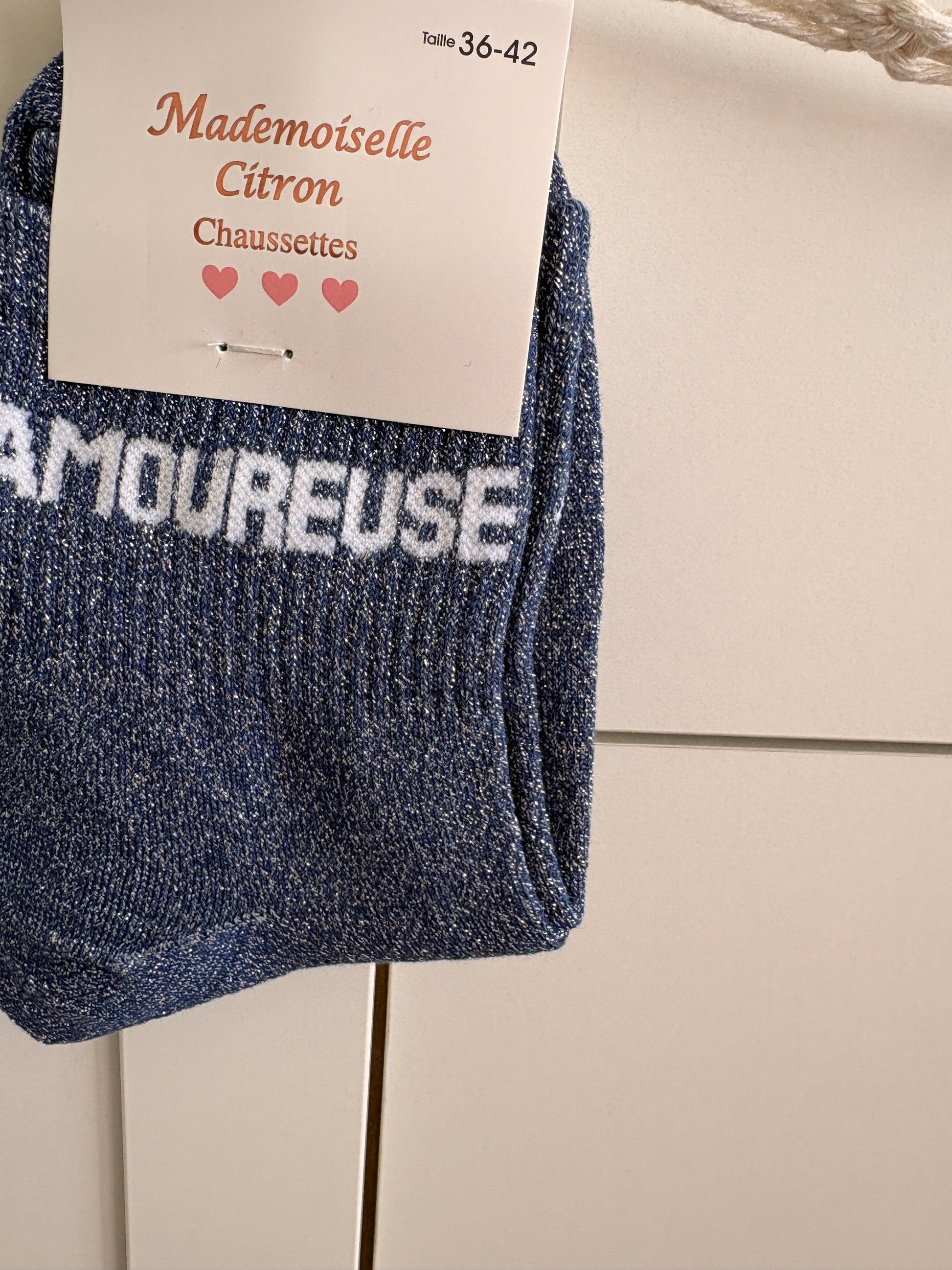 Chaussettes hautes pailletées Amoureuse bleues avec inscription blanche, taille 36-42, Mademoiselle Citron