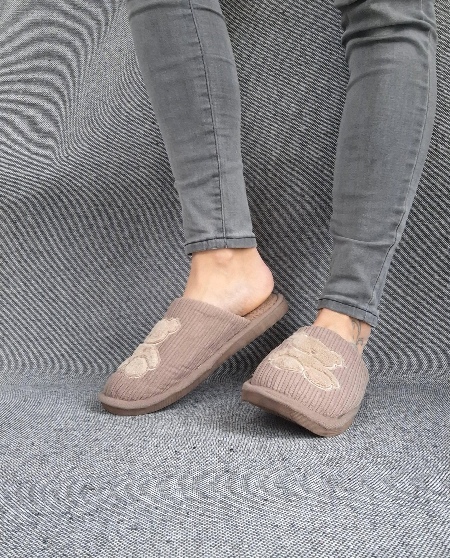 Chaussons fourrés marron en tissu avec motif ours Le Petit Placard