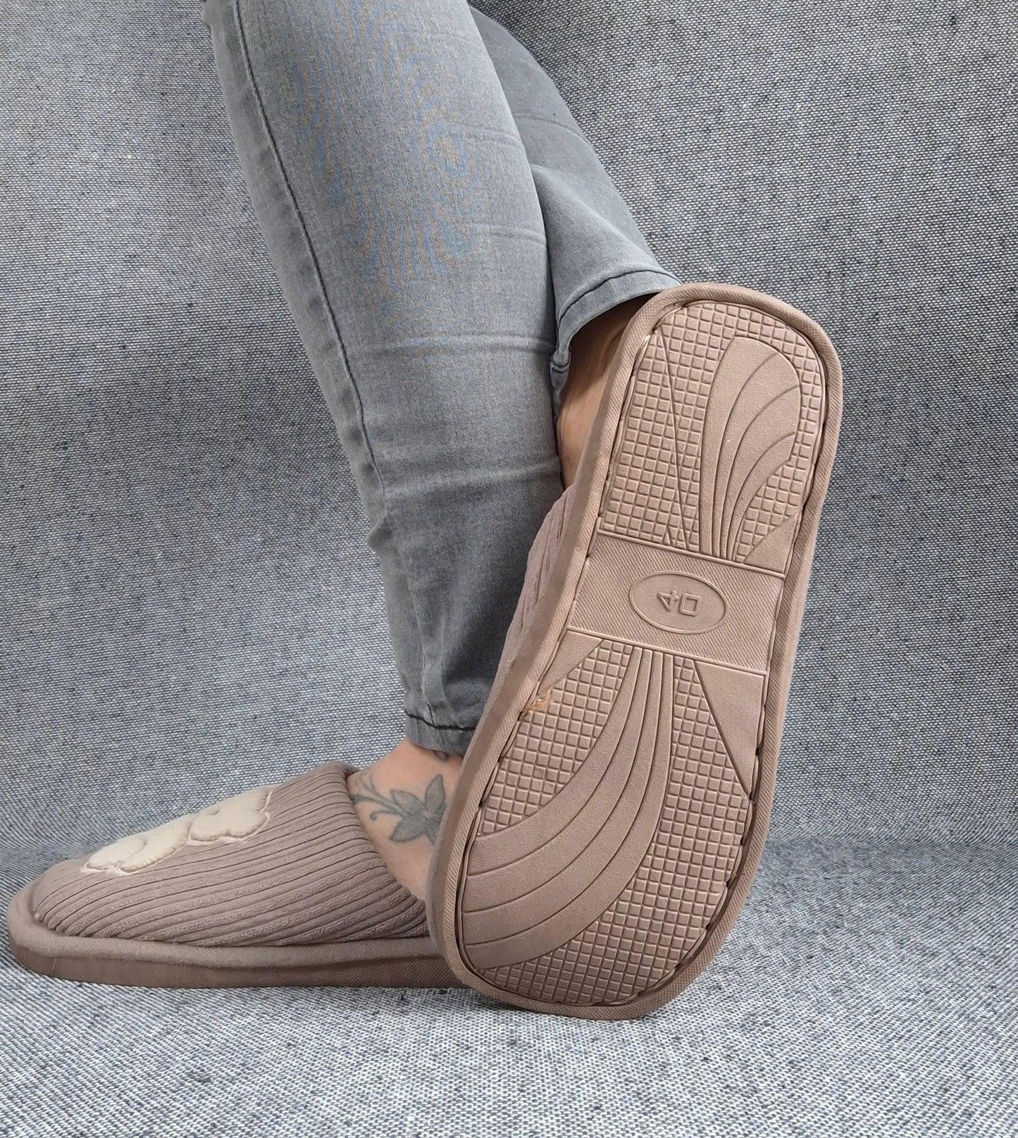 Chaussons fourrés marron en tissu avec motif ours Le Petit Placard
