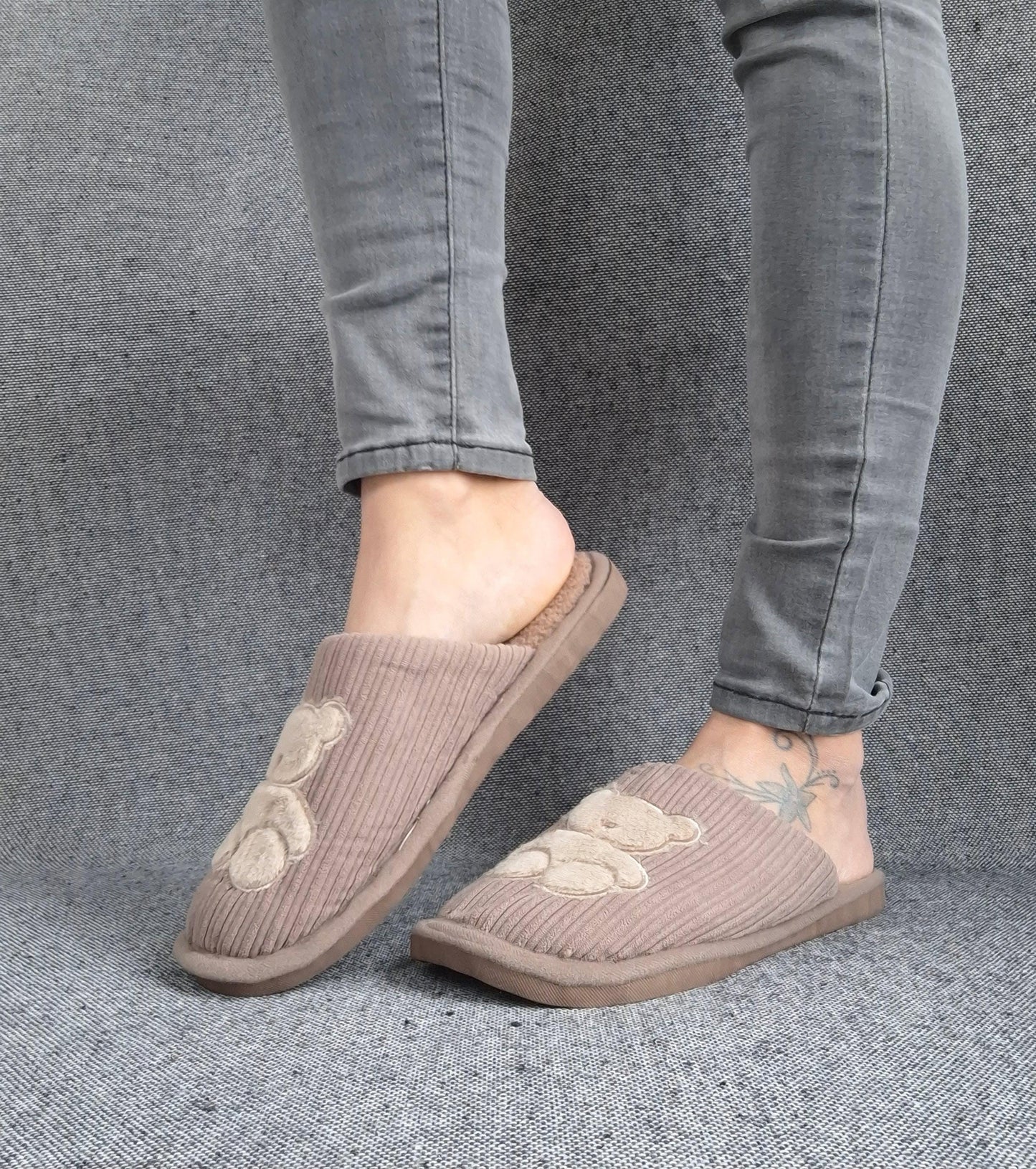 Chaussons fourrés marron en tissu avec motif ours Le Petit Placard