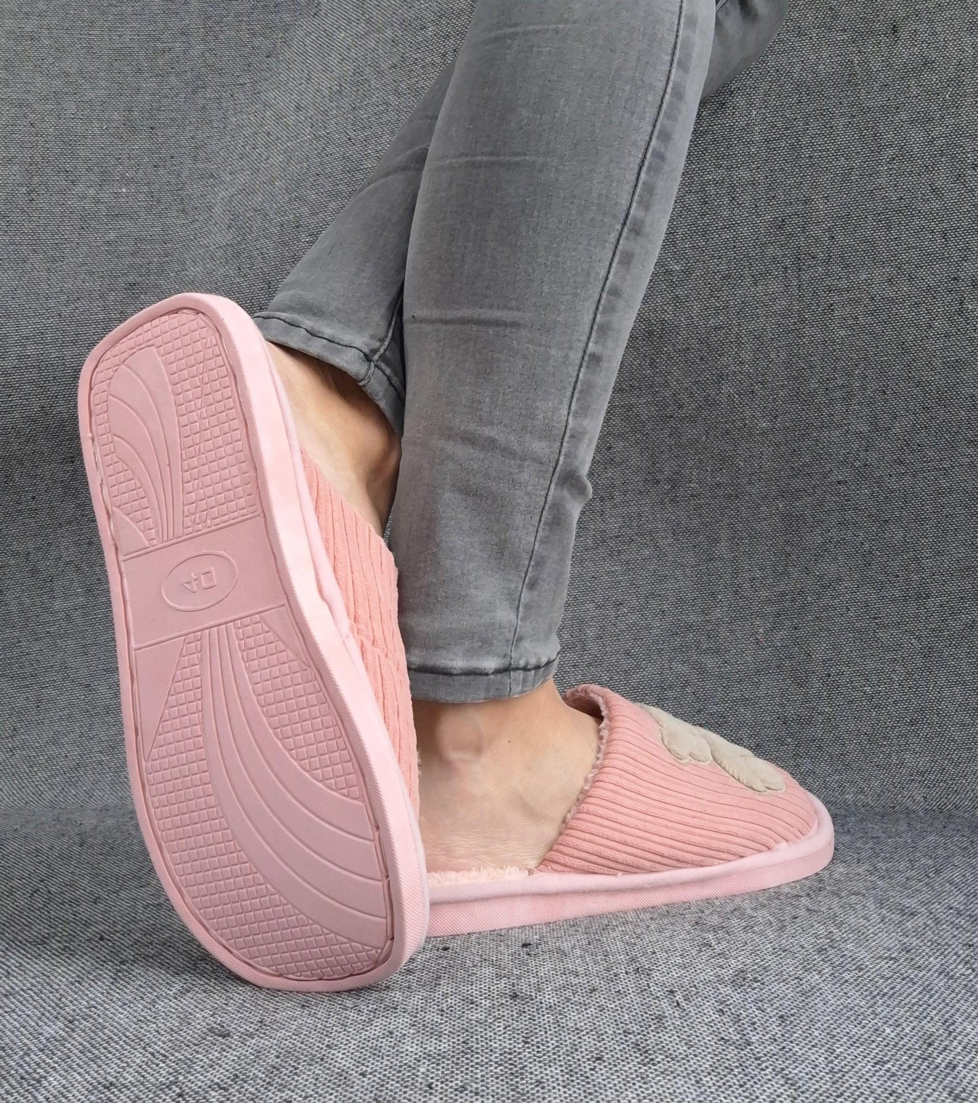 Chaussons fourrés rose en tissu avec motif ours Le Petit Placard