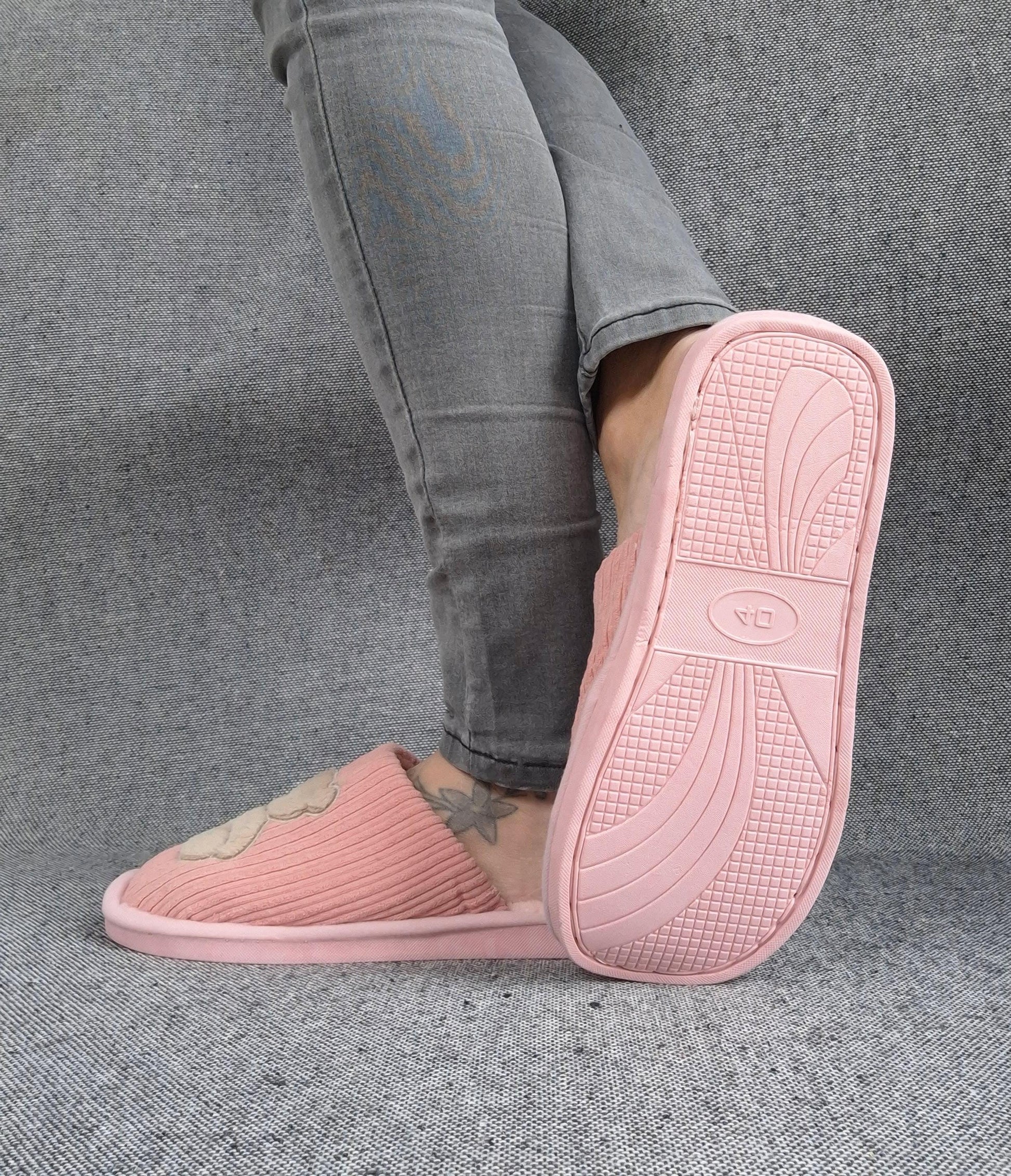 Chaussons fourrés rose en tissu avec motif ours Le Petit Placard