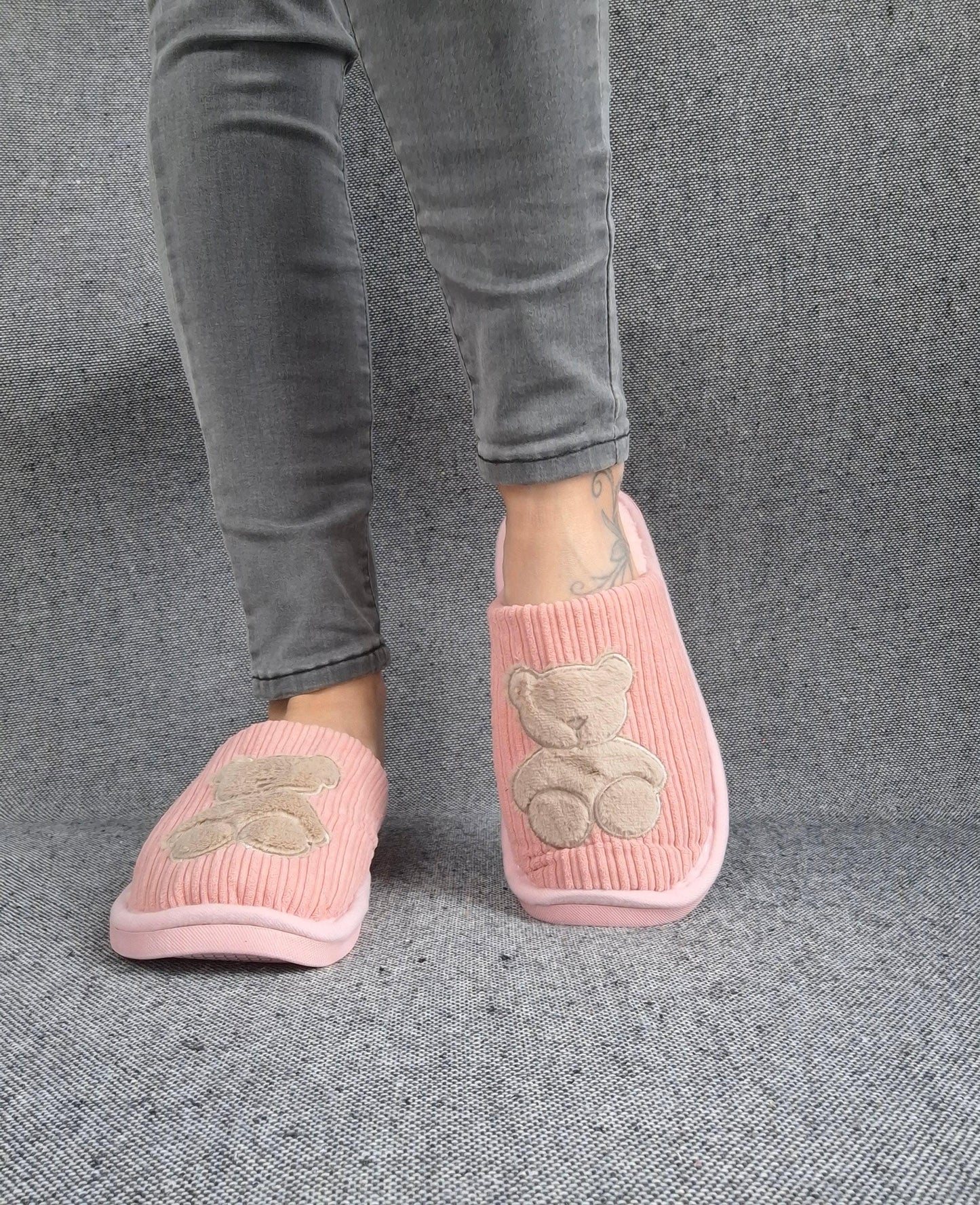 Chaussons fourrés rose en tissu avec motif ours Le Petit Placard