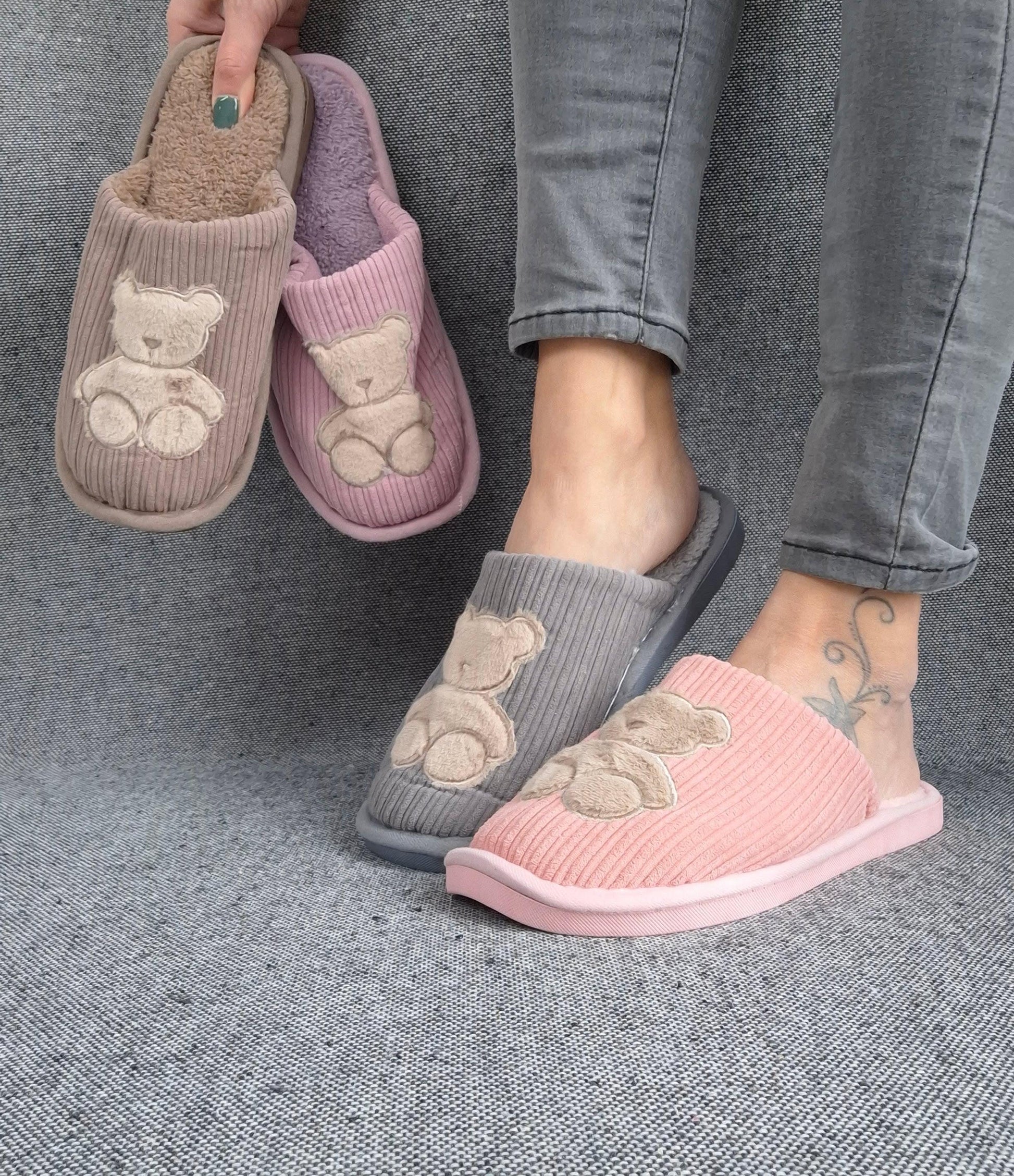Chaussons fourrés rose en tissu avec motif ours Le Petit Placard