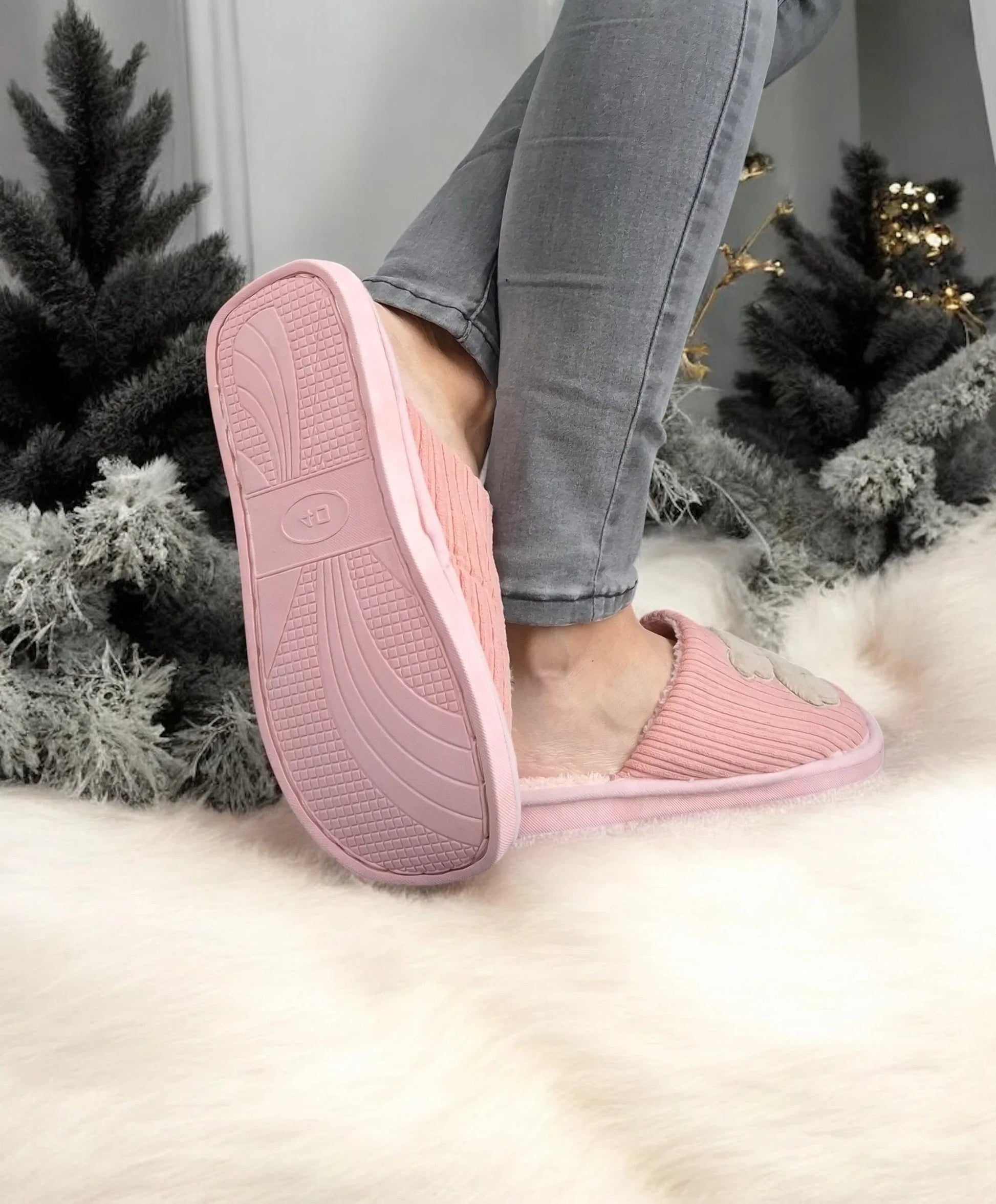 Chaussons fourrés rose en tissu avec motif ours Le Petit Placard