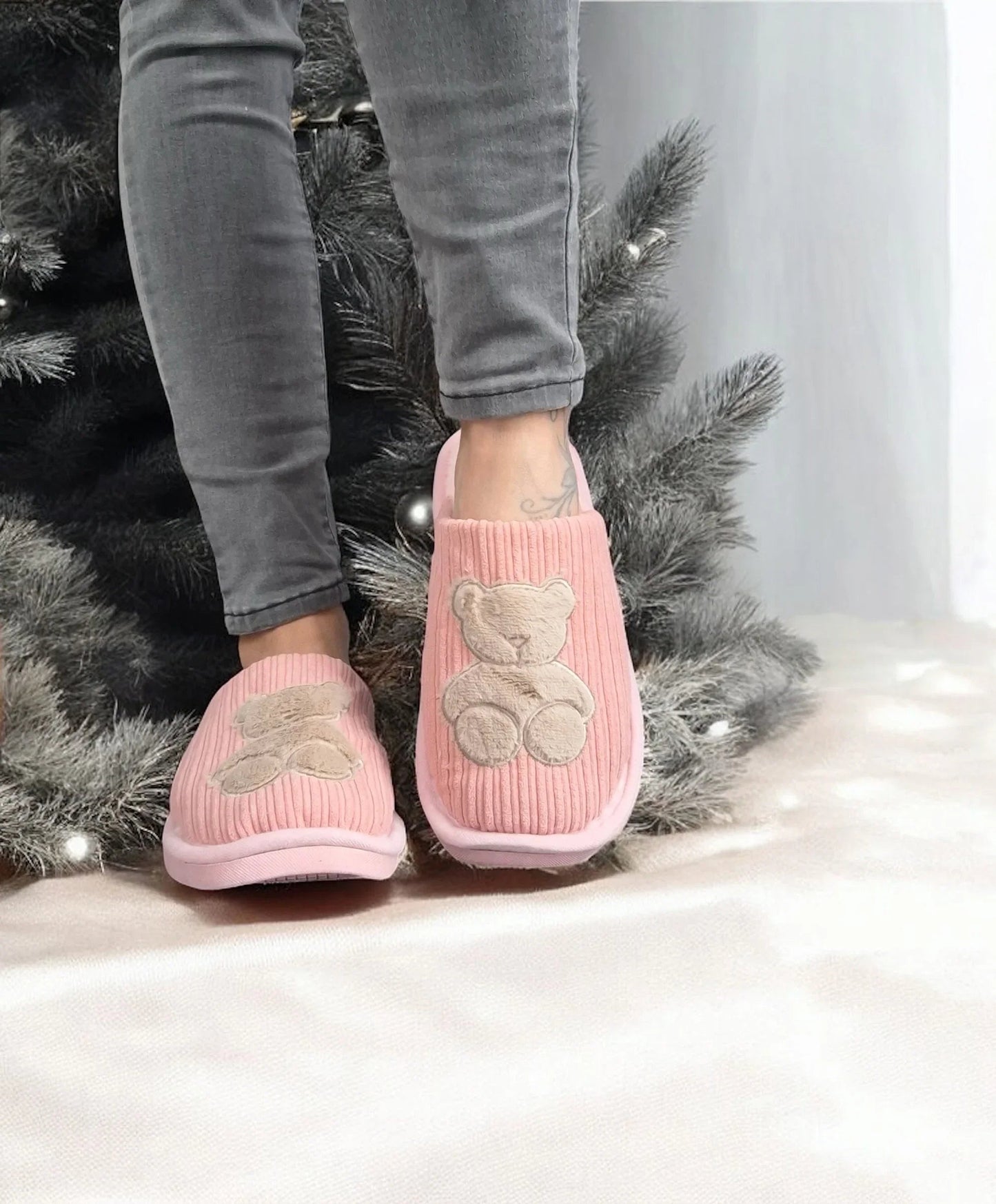Chaussons fourrés rose en tissu avec motif ours Le Petit Placard