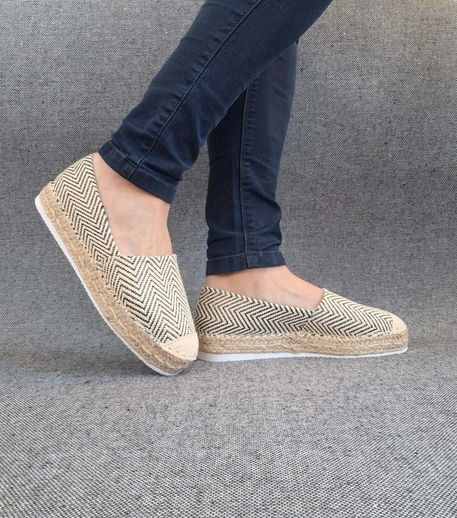 Espadrilles plates beige doré noir Le Petit Placard