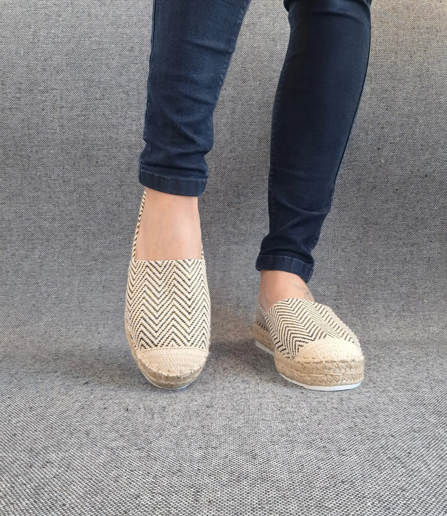 Espadrilles plates beige doré noir Le Petit Placard