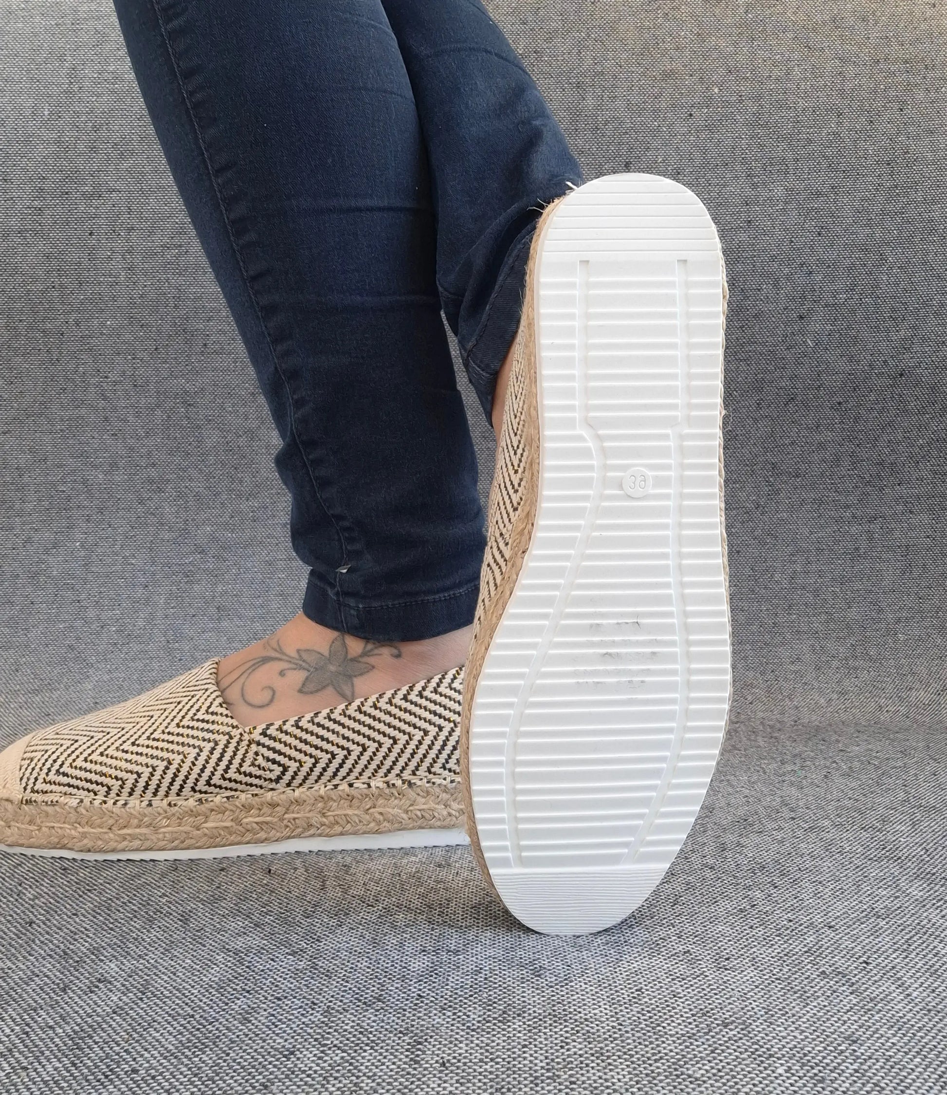 Espadrilles plates beige doré noir Le Petit Placard