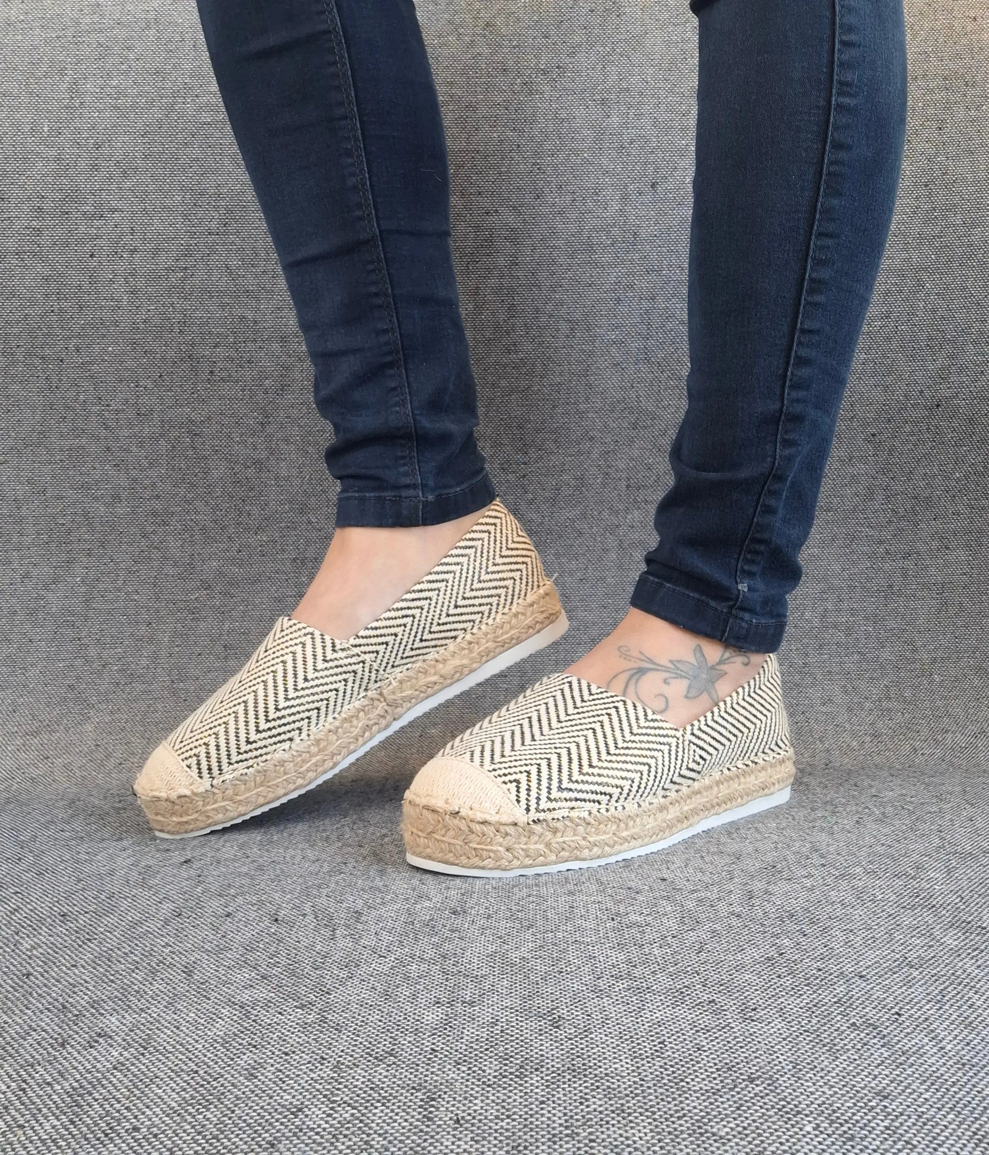 Espadrilles plates beige doré noir Le Petit Placard