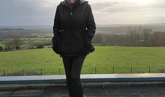 Manteau Veste légère et réversible deperlante noir/motifs fleuris Le Petit Placard