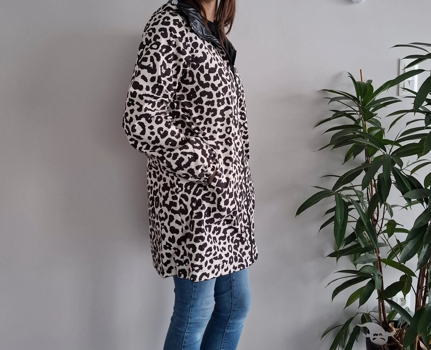 Attrait Paris - Manteau long sans ouate imperméable noir réversible avec motif léopard avec capuche Le Petit Placard