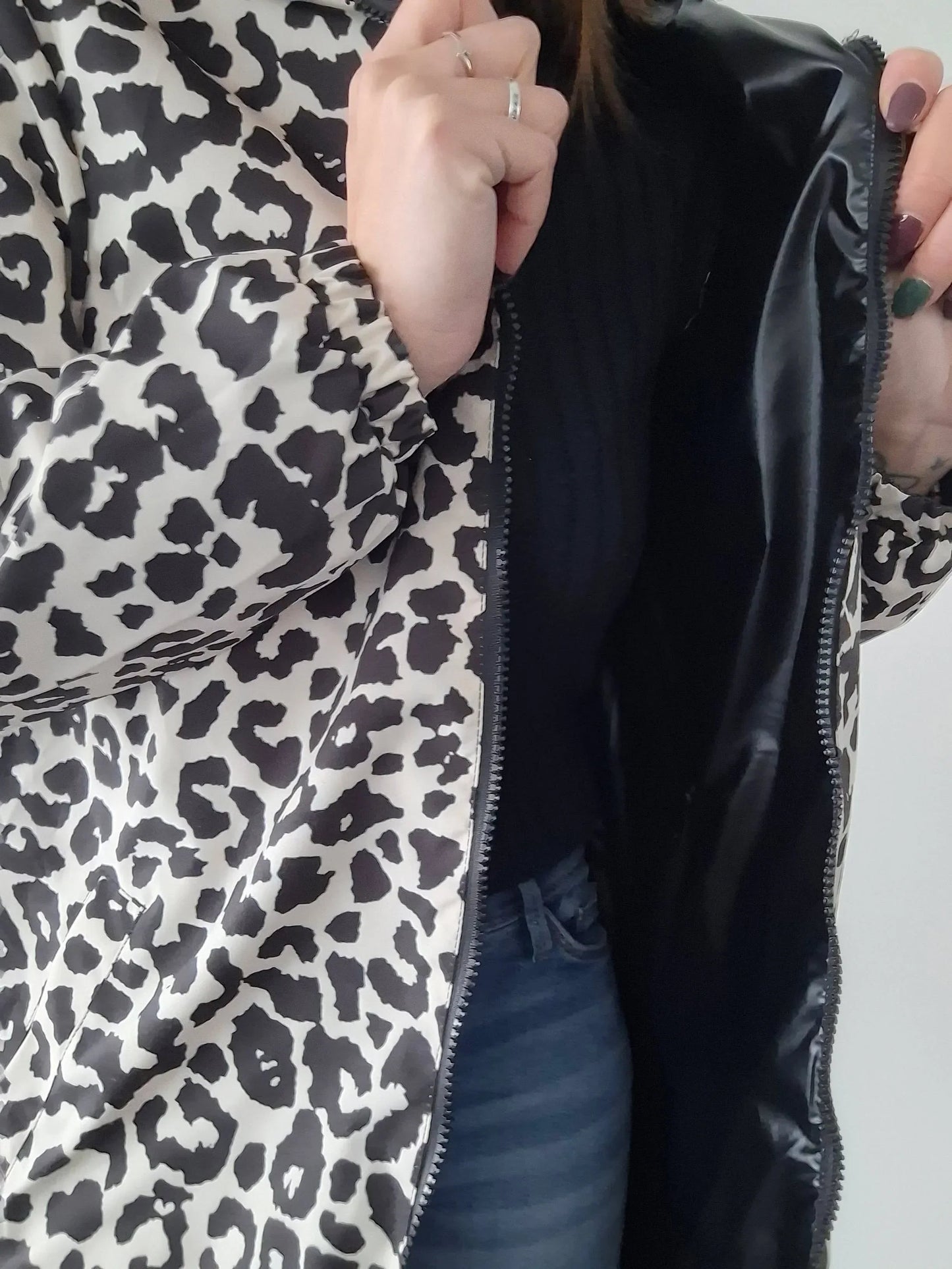 Attrait Paris - Manteau long sans ouate imperméable noir réversible avec motif léopard avec capuche Le Petit Placard