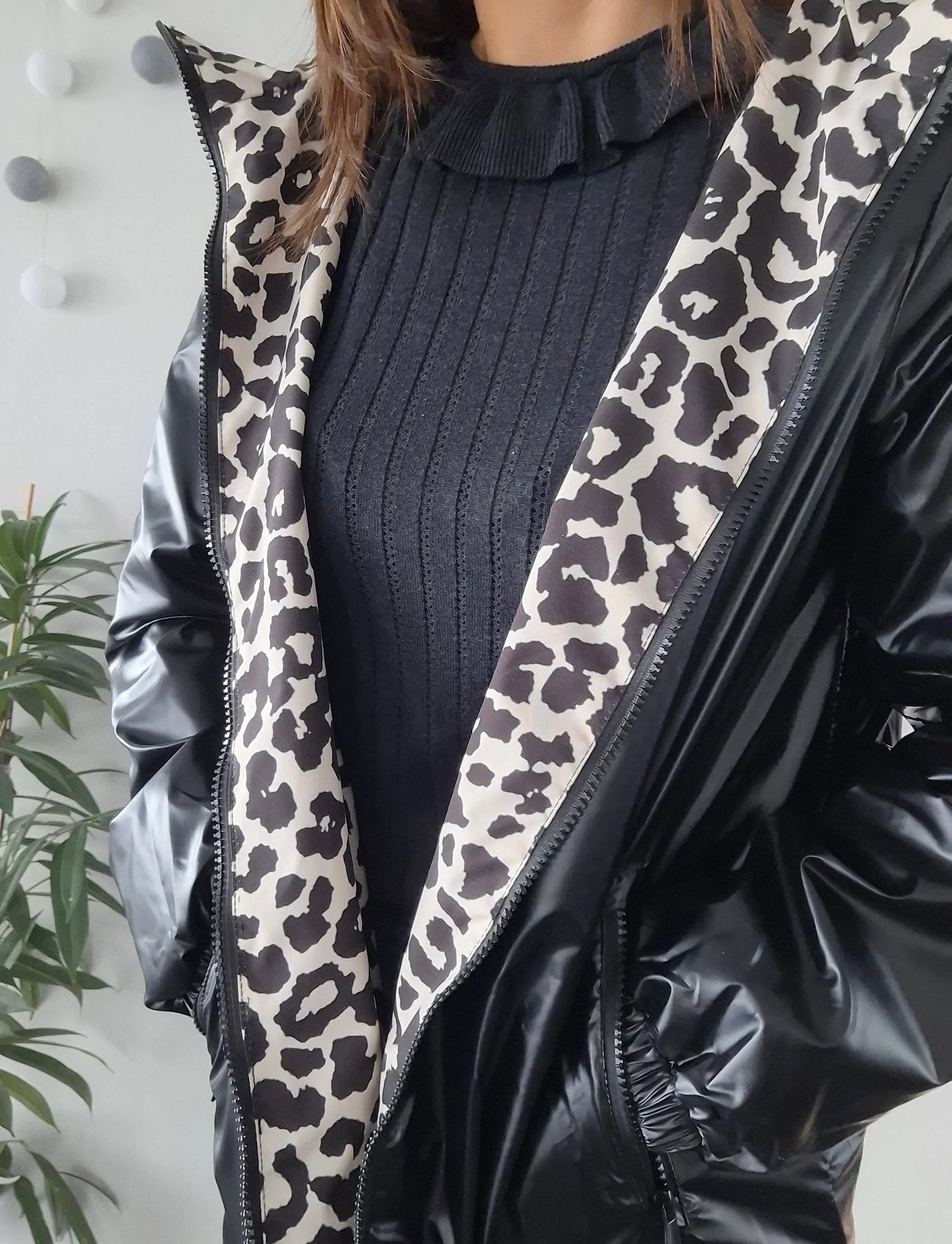 Attrait Paris - Manteau long sans ouate imperméable noir réversible avec motif léopard avec capuche Le Petit Placard