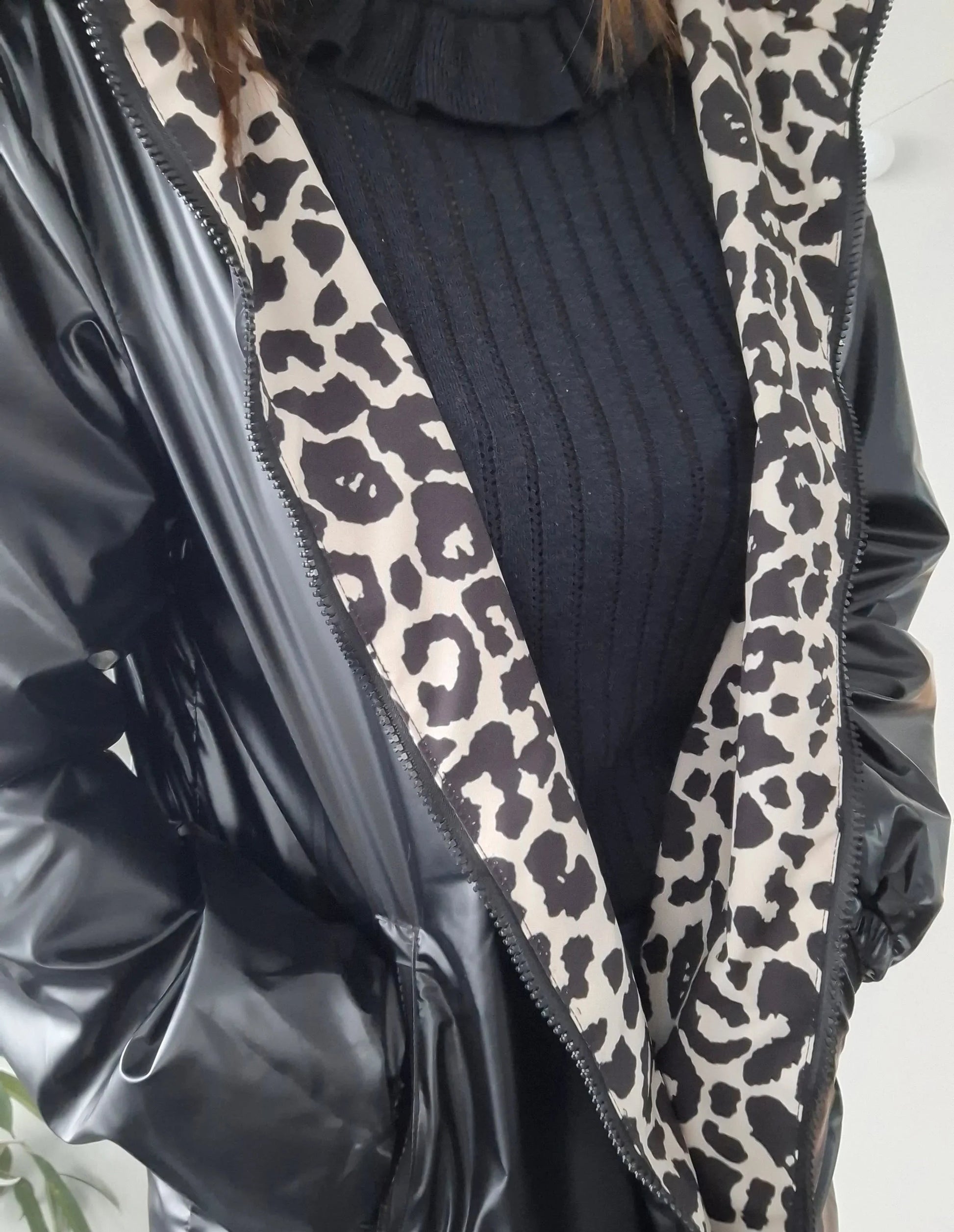 Attrait Paris - Manteau long sans ouate imperméable noir réversible avec motif léopard avec capuche Le Petit Placard