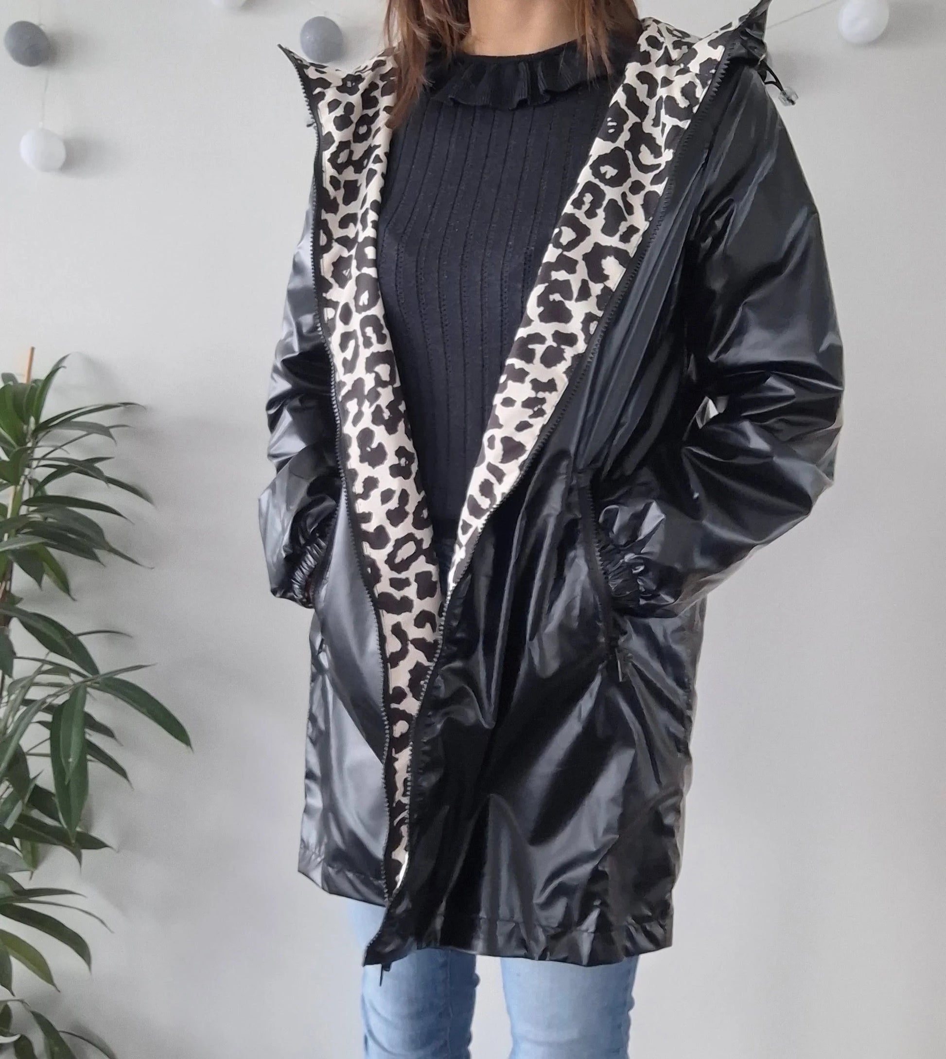 Attrait Paris - Manteau long sans ouate imperméable noir réversible avec motif léopard avec capuche Le Petit Placard