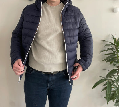 Doudoune à capuche HOMME courte imperméable et réversible matelassé bleu marine Le Petit Placard