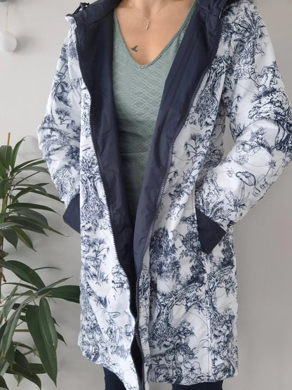 Laura Jo - Imperméable bleu marine réversible motif jungle long mi-saison garnissage ouate Le Petit Placard