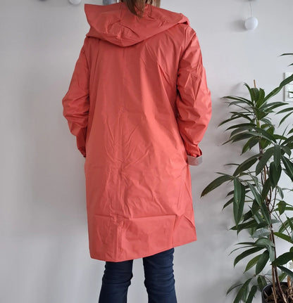 Laura Jo - Imperméable réversible long sans garnissage ouate couleur corail/doré Le Petit Placard