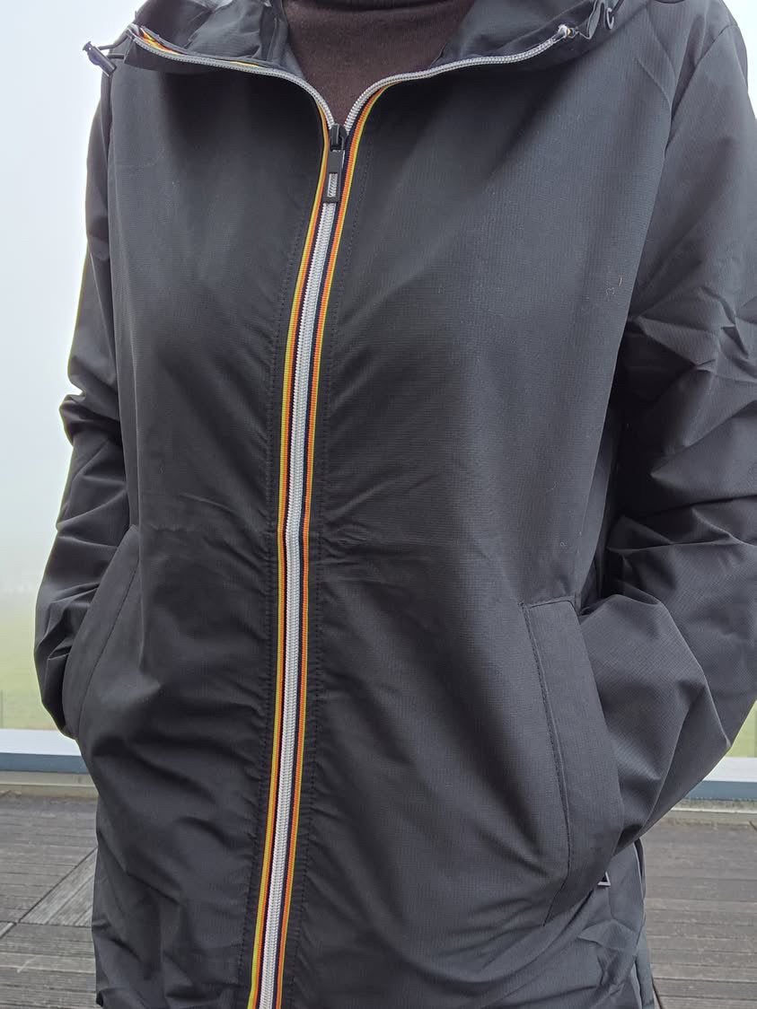 Melya Melody - Manteau mi long sous les fesses léger imperméable sans doublure noir Le Petit Placard