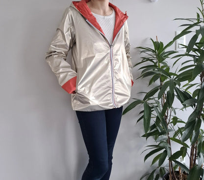 Laura Jo - Imperméable réversible court sans garnissage ouate couleur corail/doré Le Petit Placard