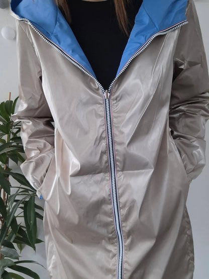 Manteau long réversible imperméable doré et bleu Melya Melody avec capuche et fermeture éclair bicolore