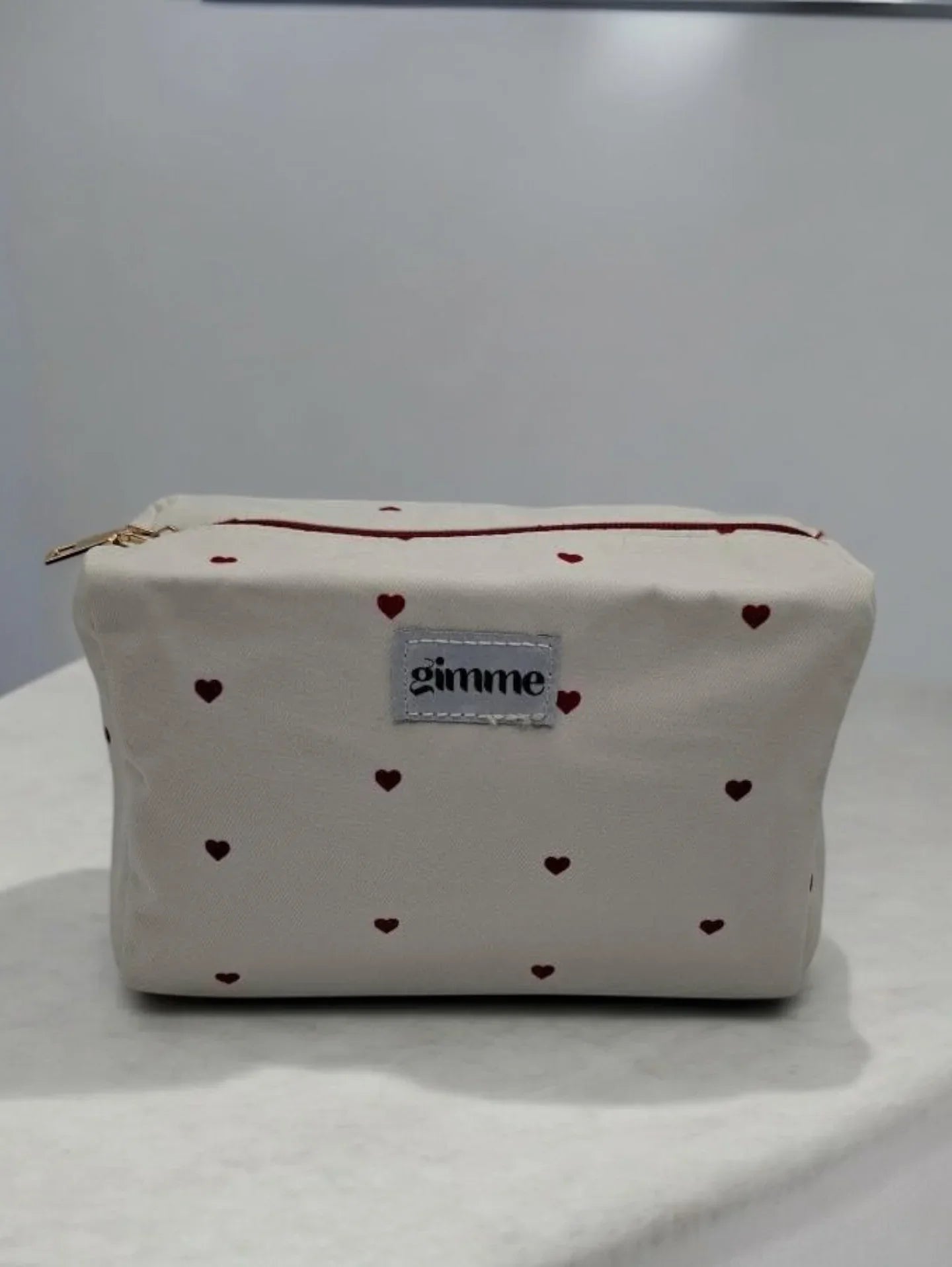 Pochette trousse en tissu imperméable blanc motifs cœurs rouges Le Petit Placard