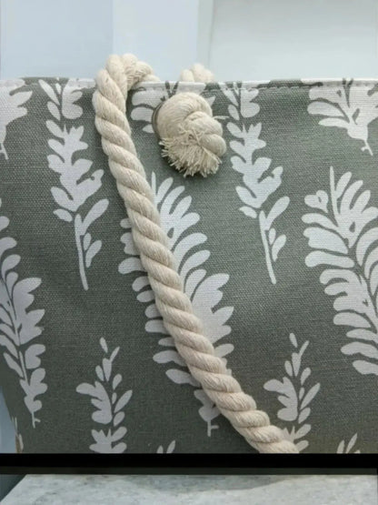 Sac à main de plage porté à l’épaule gris motifs plumes Le Petit Placard