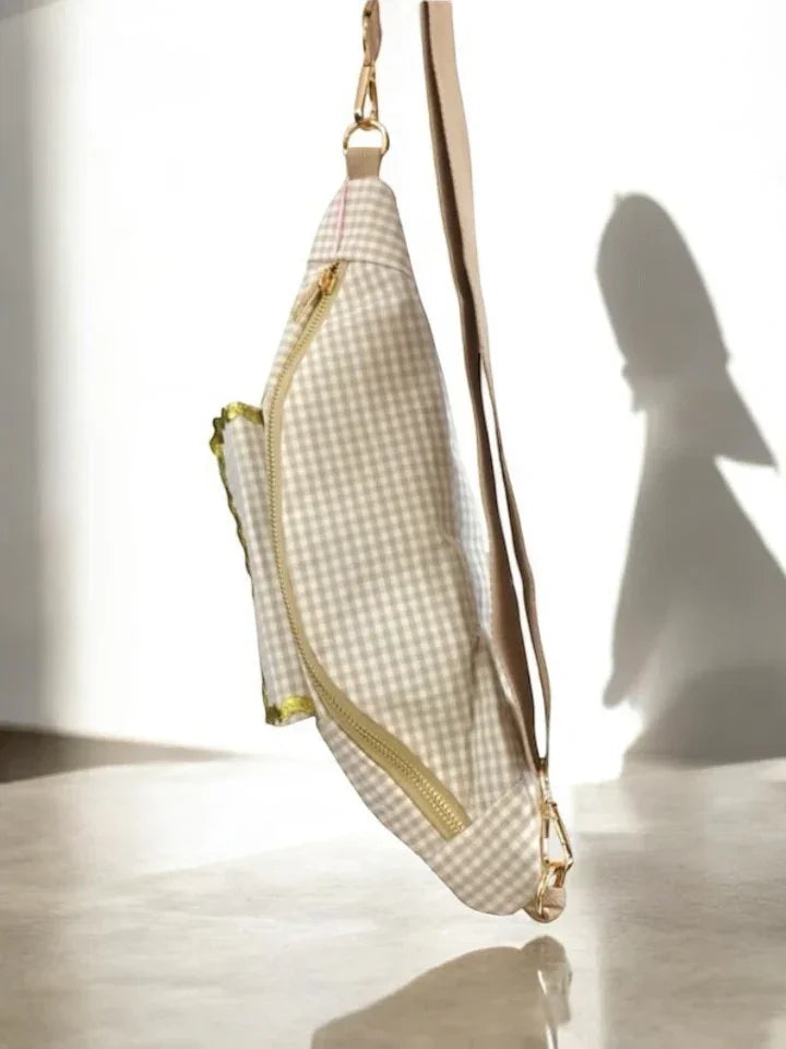 Sac banane en coton motif vichy beige et blanc 2 poches Le Petit Placard