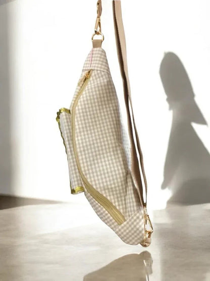 Sac banane en coton motif vichy beige et blanc 2 poches Le Petit Placard